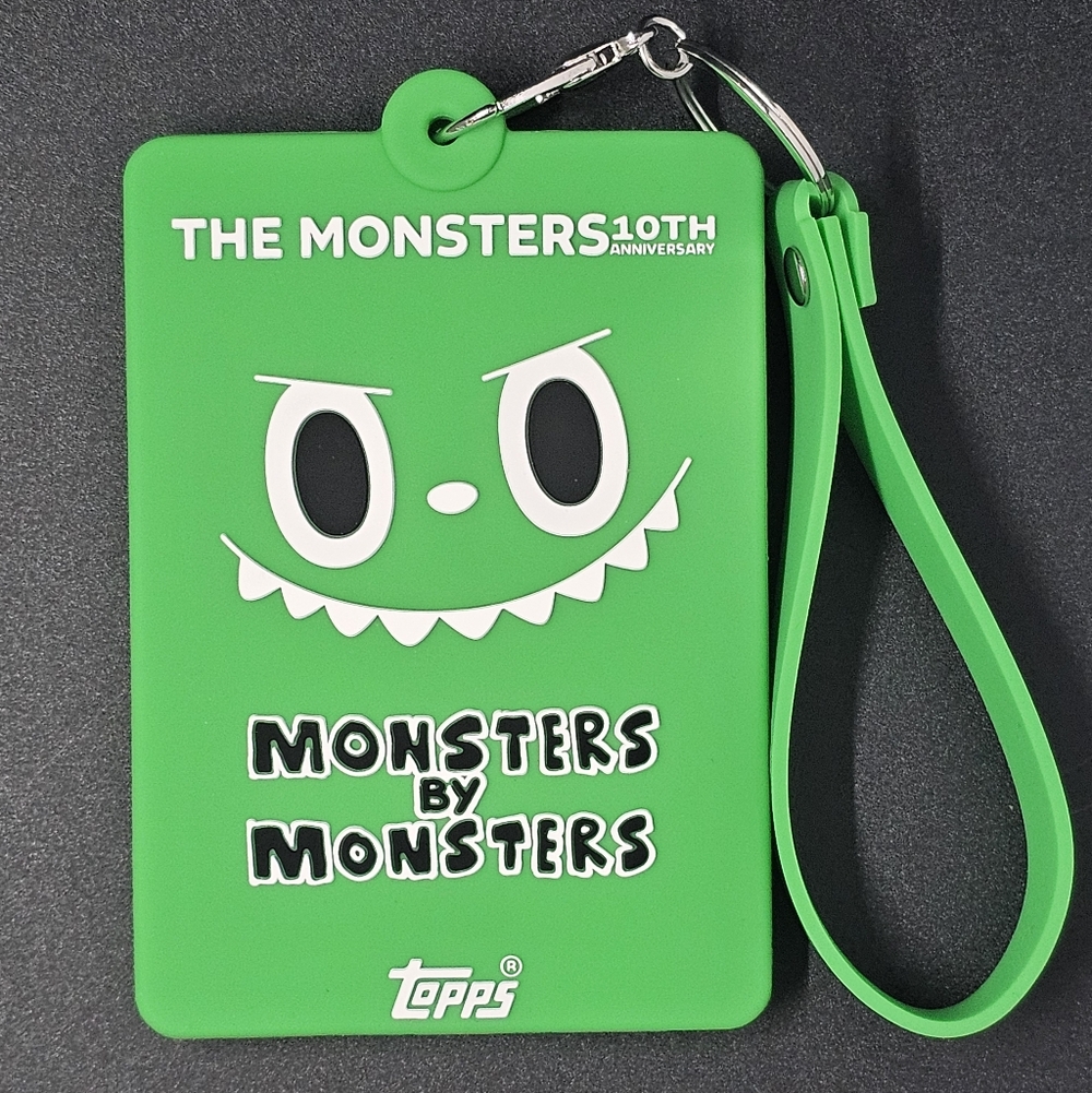 TOPPS CHROME SILICONE CASE HOLDER KEYCHAIN RING WITH CARD